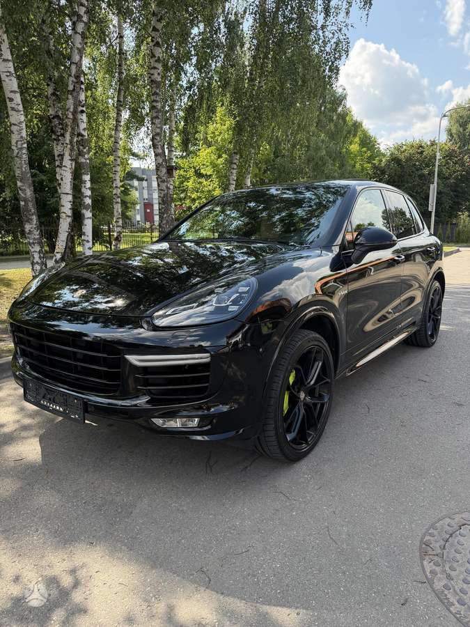 Porsche Cayenne - 2