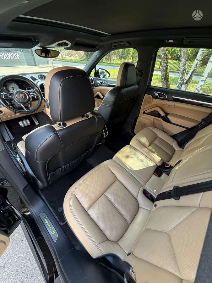 Porsche Cayenne - 12