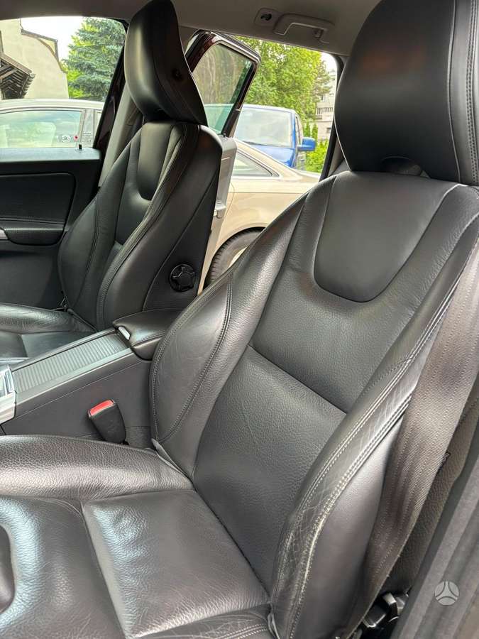 Volvo XC60 - 11