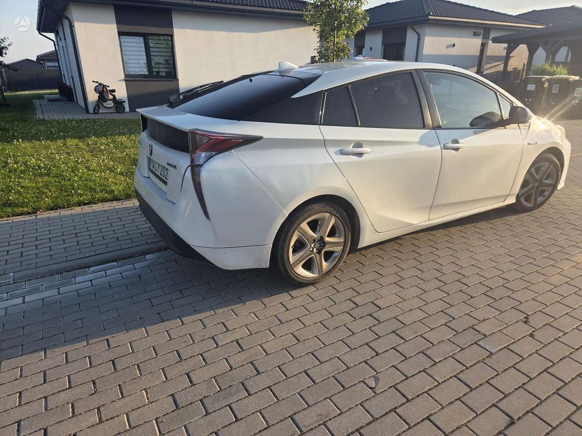 Toyota Prius - 2