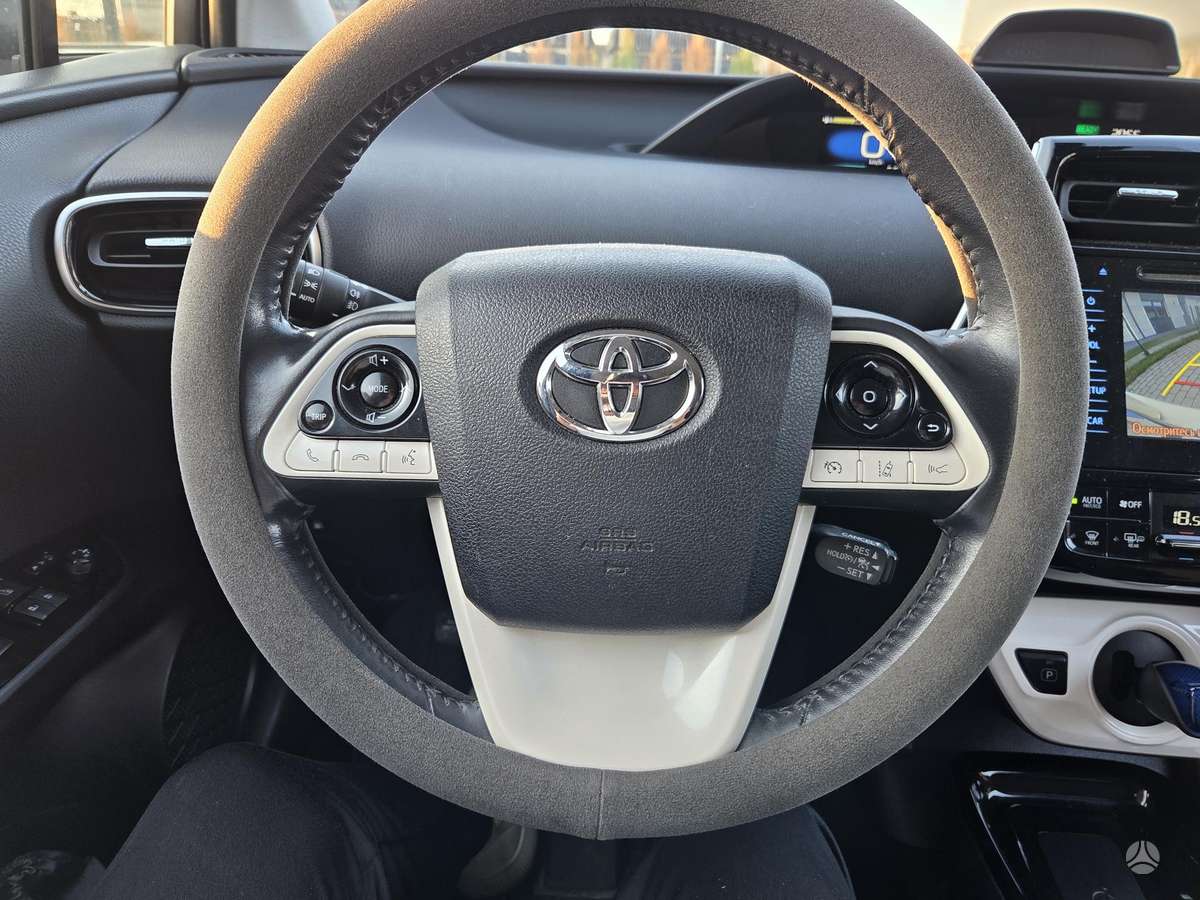 Toyota Prius - 8