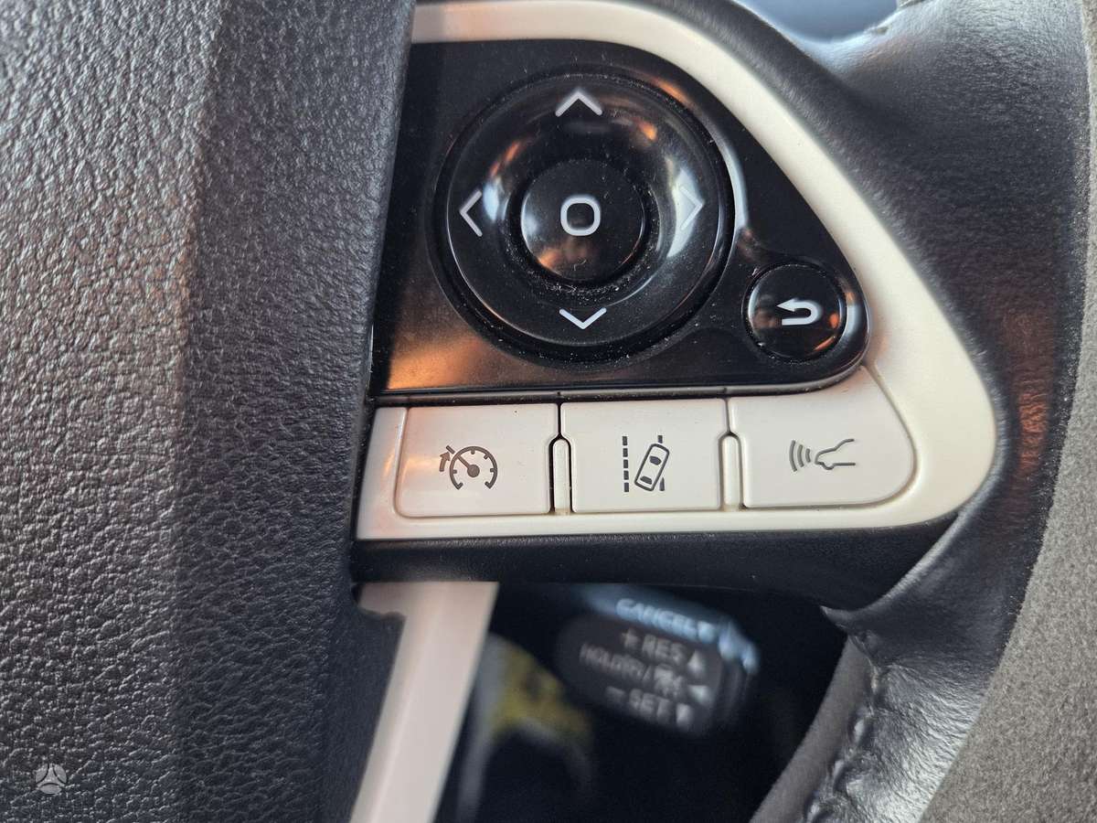 Toyota Prius - 11