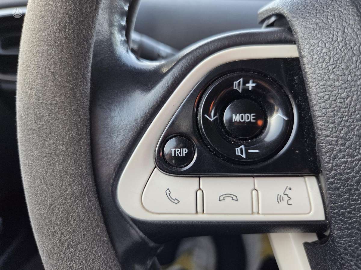 Toyota Prius - 12