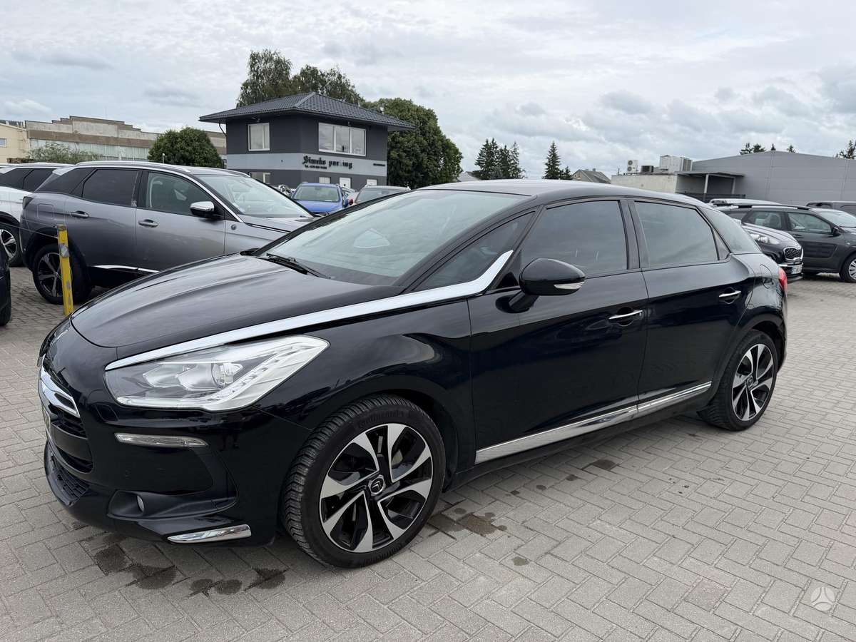 Citroen DS5, 2.0 l., Хэтчбек