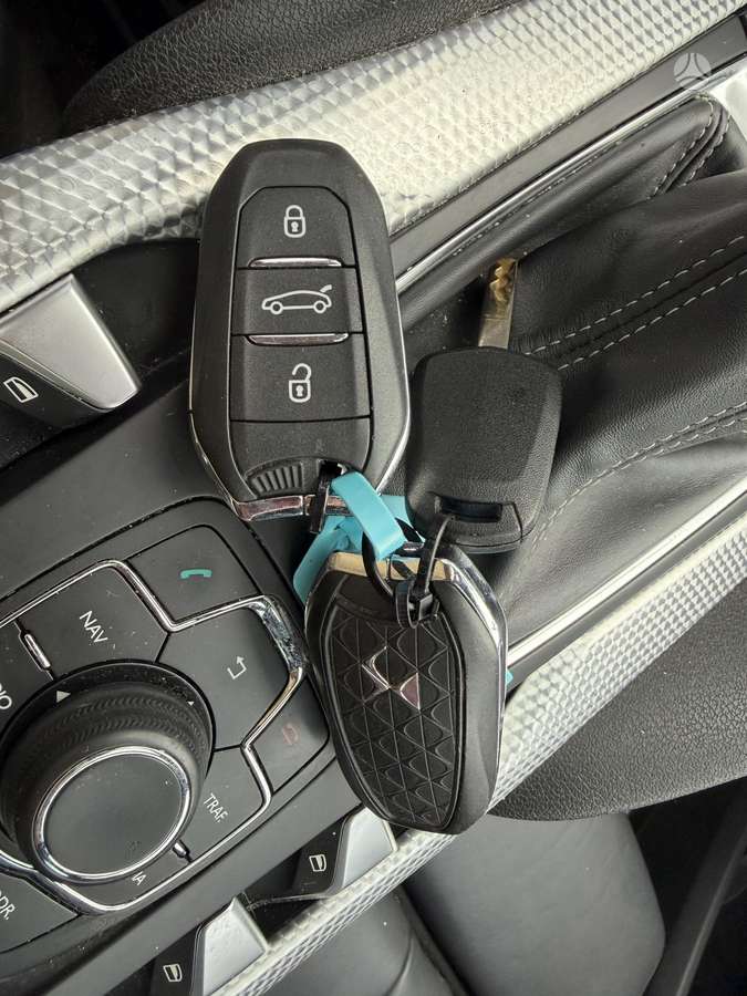 Citroen DS5, 2.0 l., hatchback