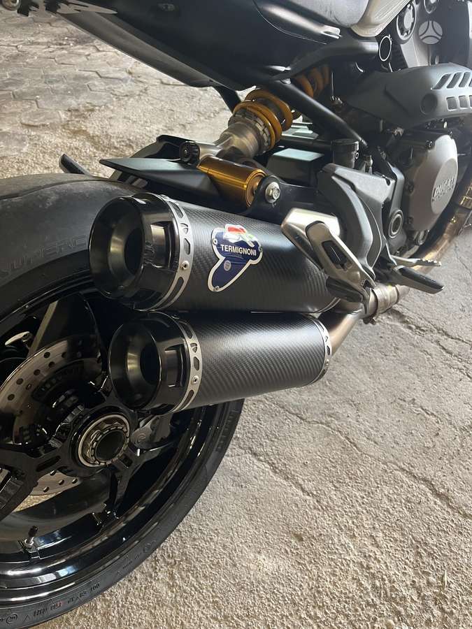 Ducati Monster 1200cc, street / classic