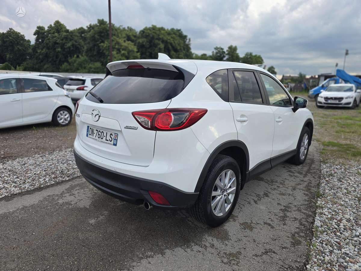 Mazda CX-5, 2.2 l., off-road / crossover