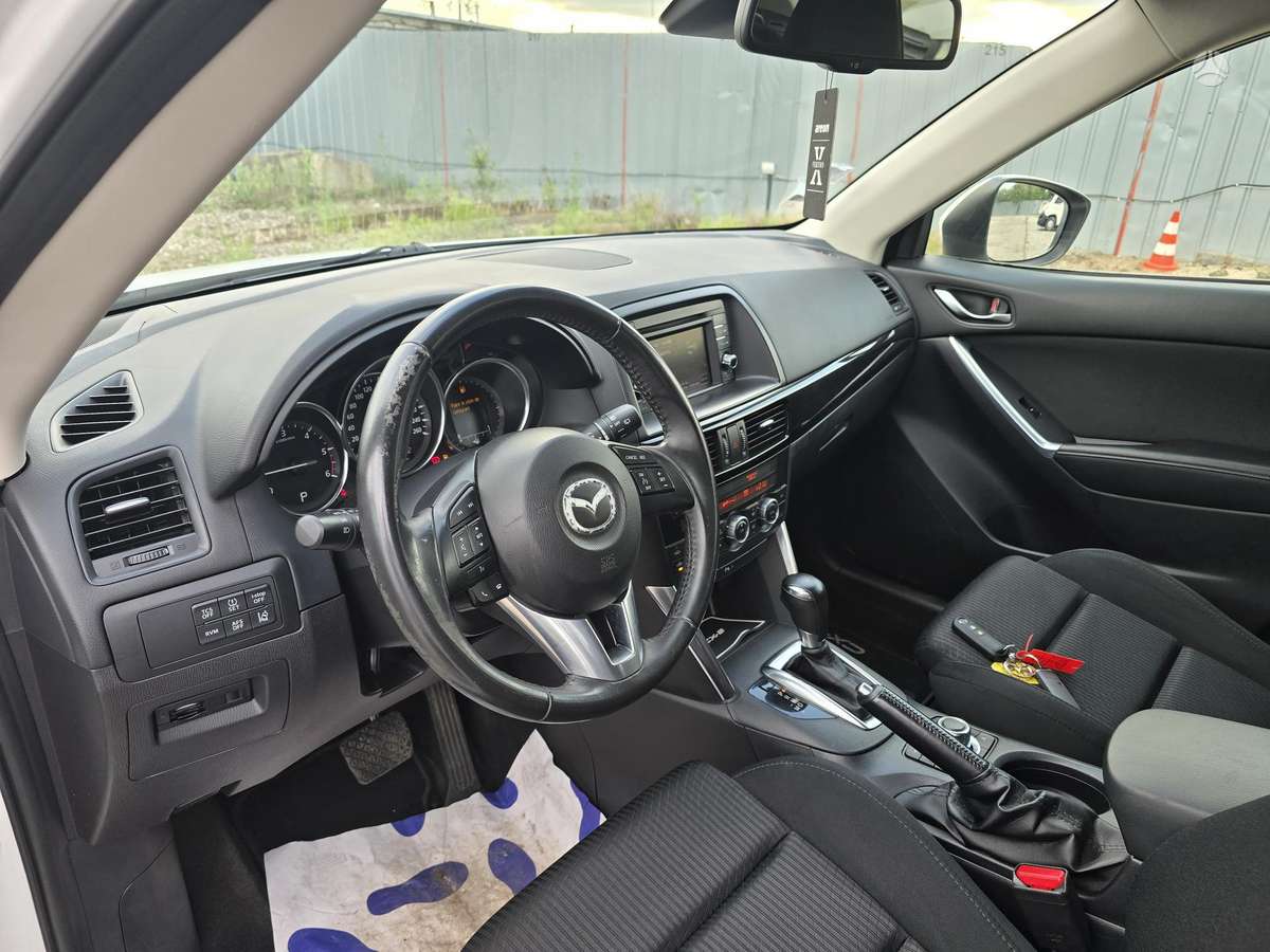 Mazda CX-5, 2.2 l., off-road / crossover