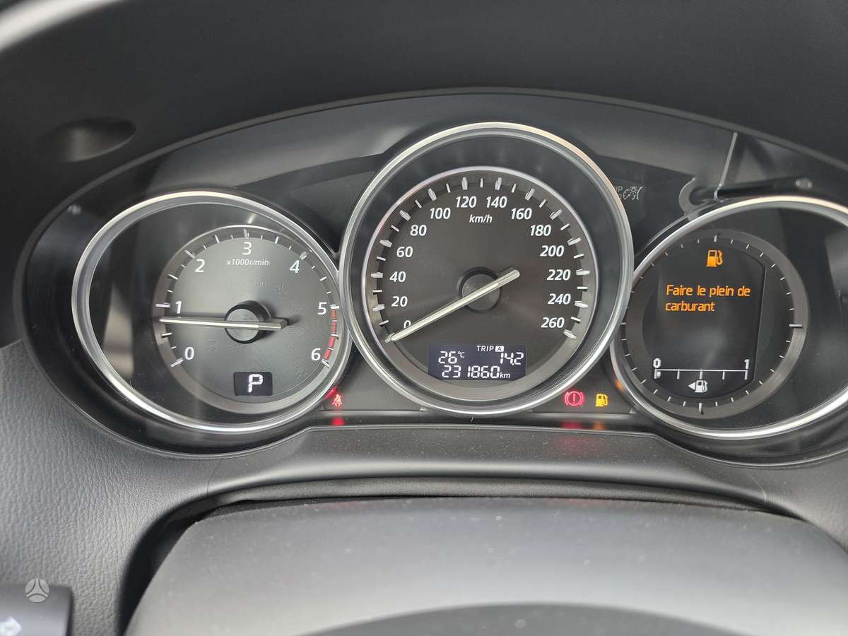 Mazda CX-5, 2.2 l., off-road / crossover