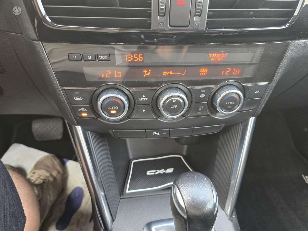 Mazda CX-5, 2.2 l., off-road / crossover
