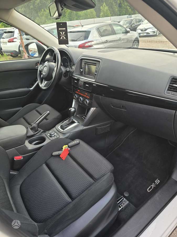 Mazda CX-5, 2.2 l., off-road / crossover