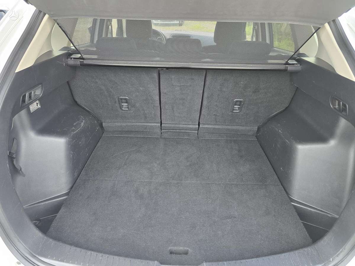 Mazda CX-5, 2.2 l., off-road / crossover