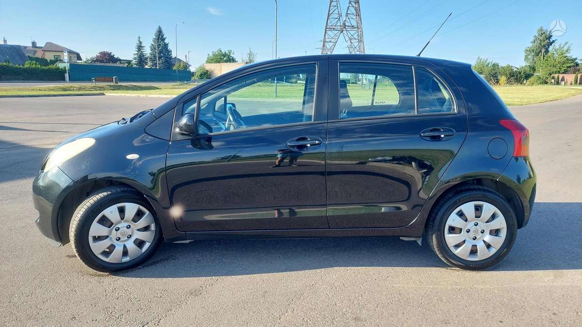 Toyota Yaris - 4
