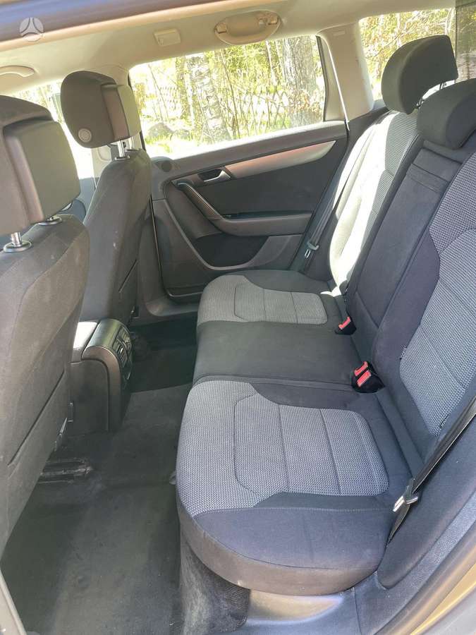 Volkswagen Passat - 8