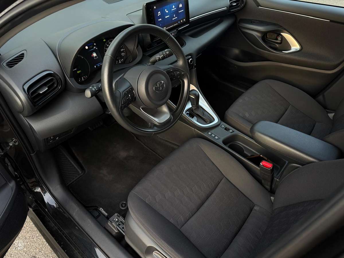 Toyota Yaris - 12