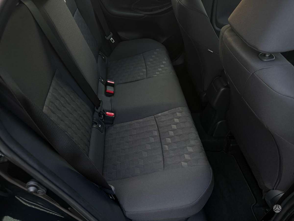 Toyota Yaris - 10