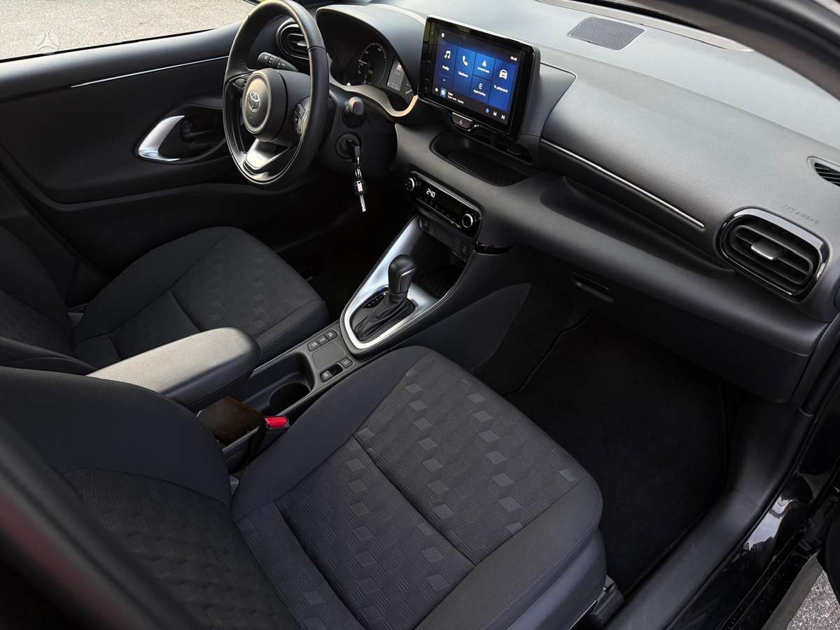 Toyota Yaris - 7