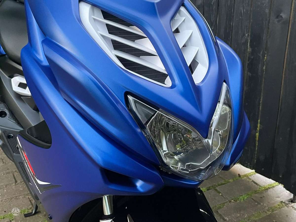Yamaha Aerox 49cc, scooters / mopeds