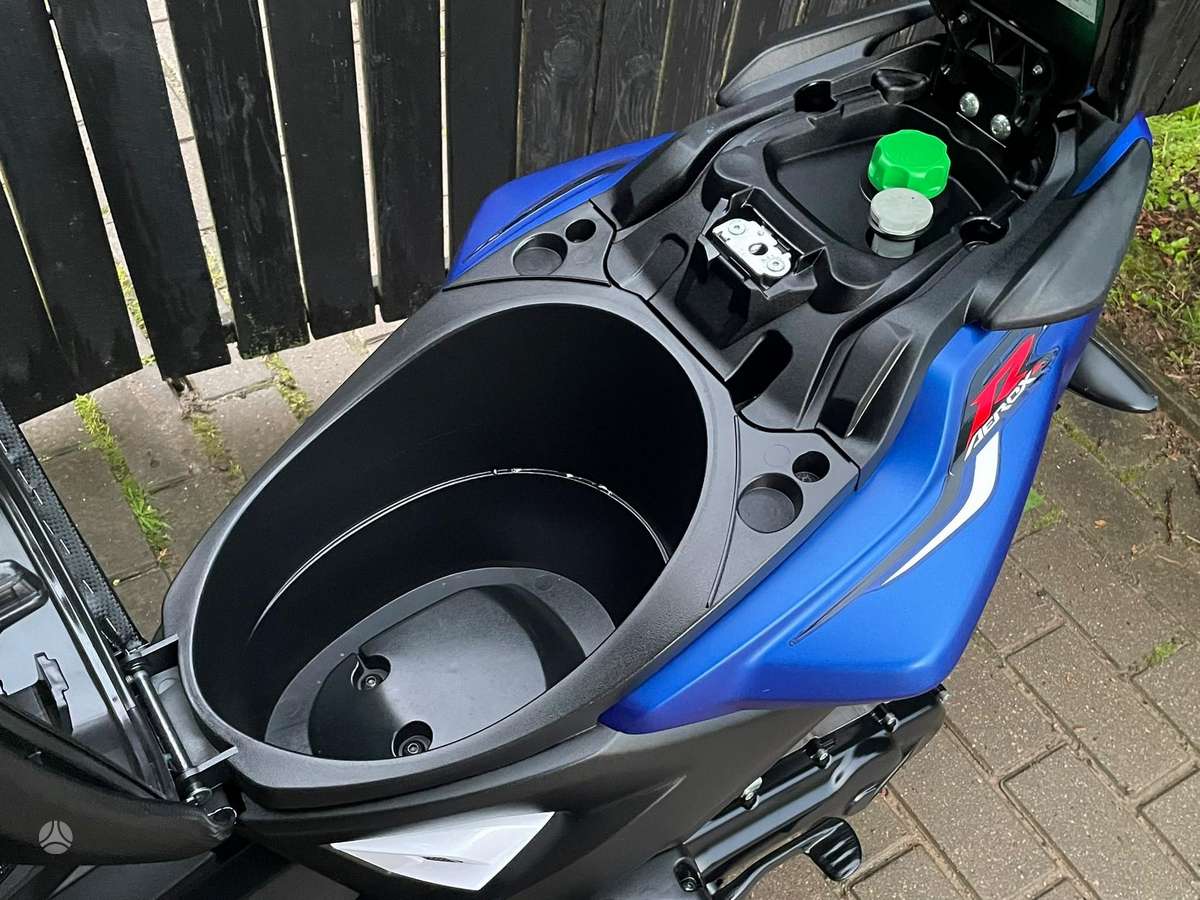 Yamaha Aerox 49cc, scooters / mopeds