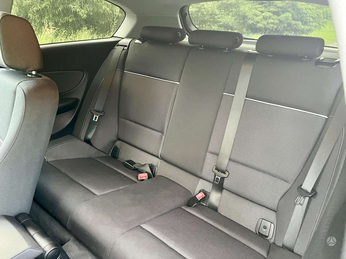 BMW 116, 1.6 l., hatchback