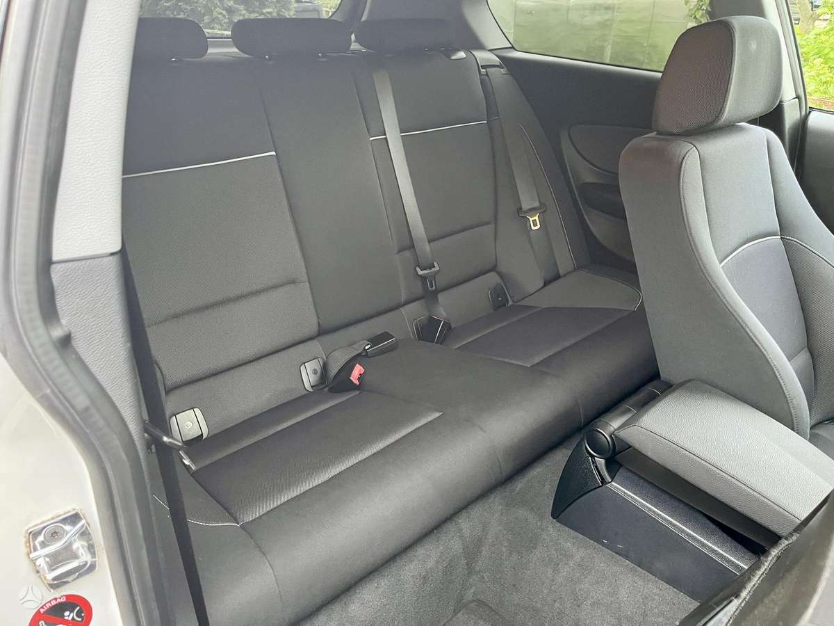 BMW 116, 1.6 l., hatchback