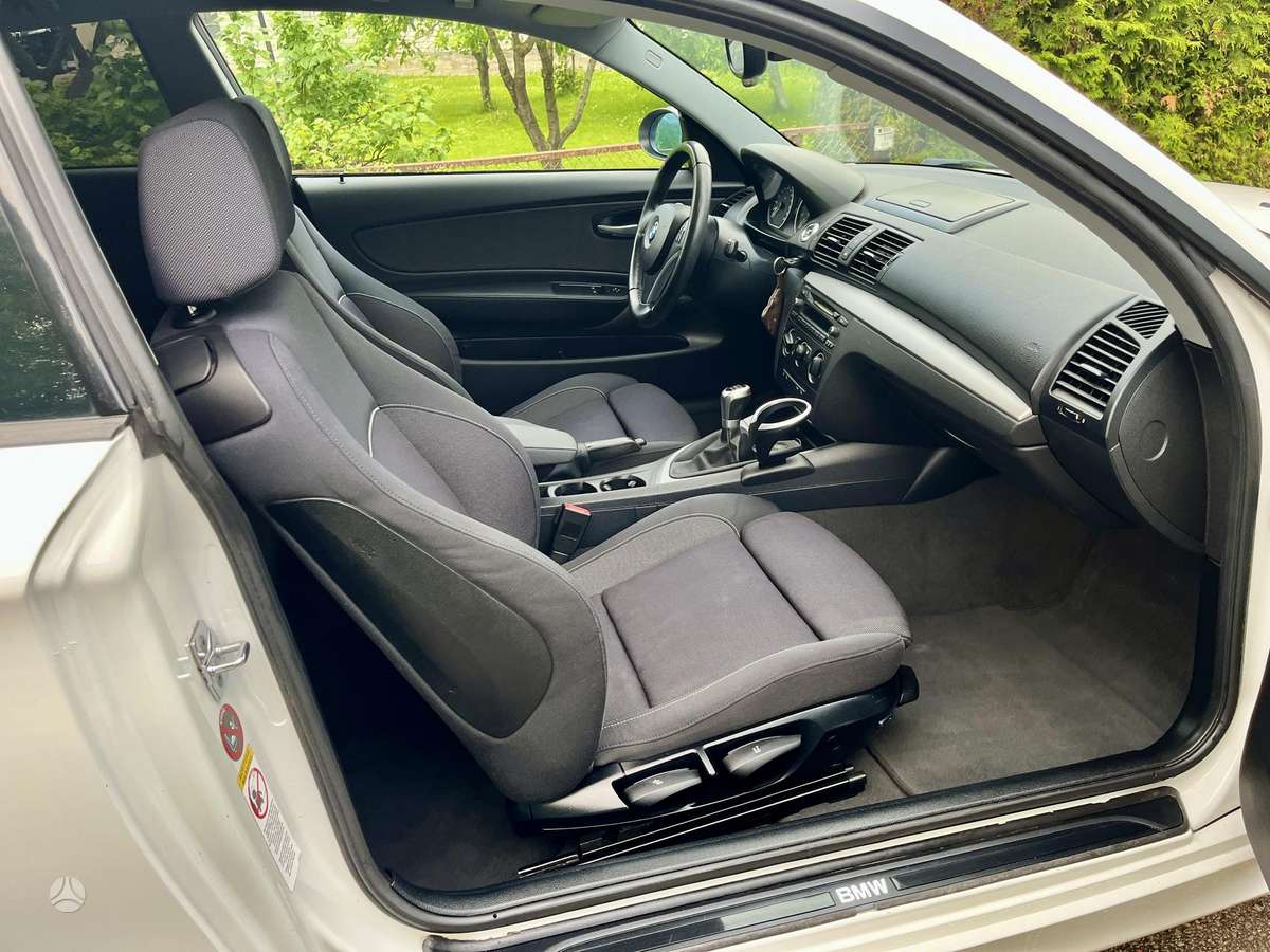 BMW 116, 1.6 l., hatchback
