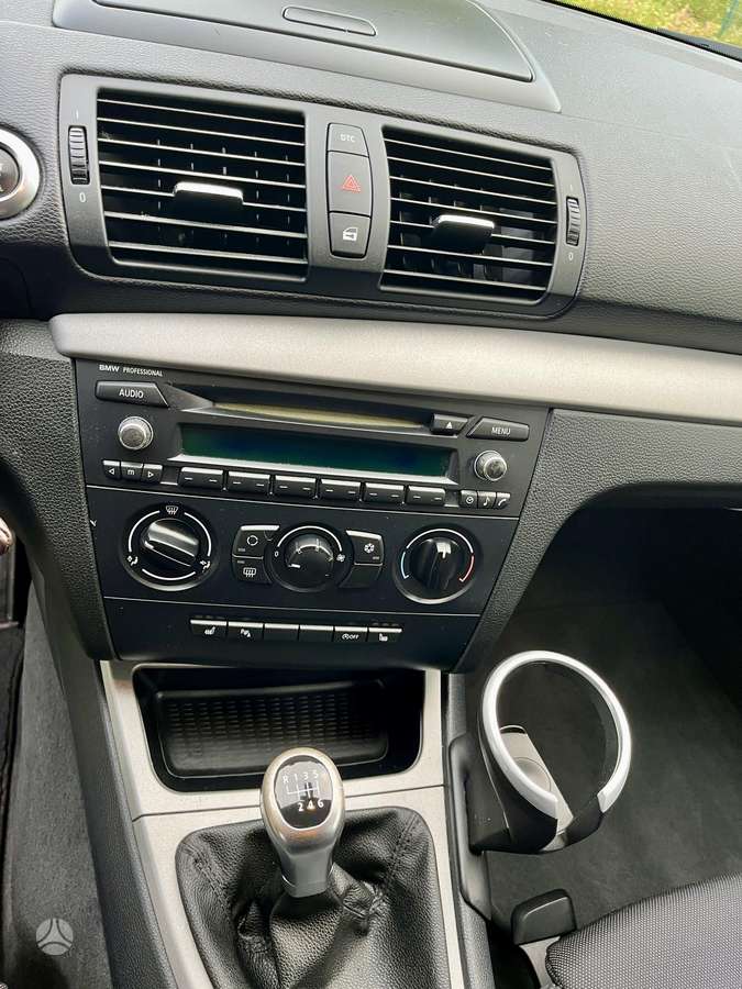 BMW 116, 1.6 l., hatchback