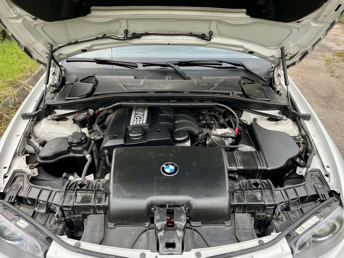 BMW 116, 1.6 l., hatchback
