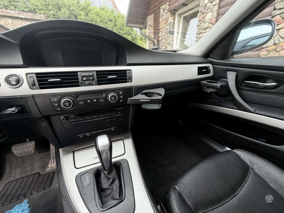 BMW 325, Универсал