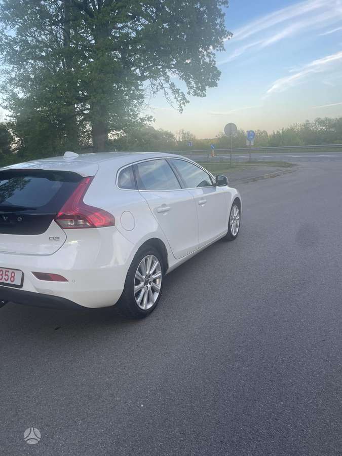 Volvo V40 - 2