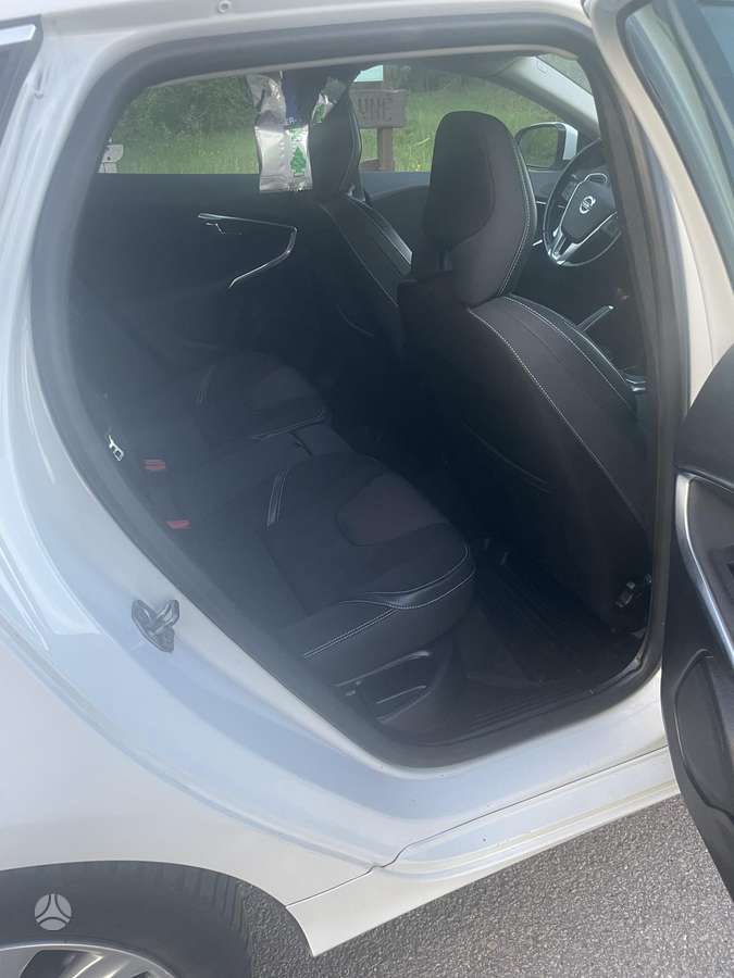 Volvo V40 - 9