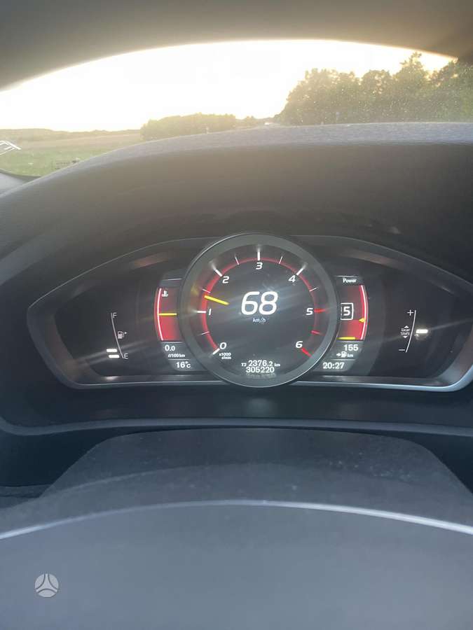 Volvo V40, 1.6 l., hatchback