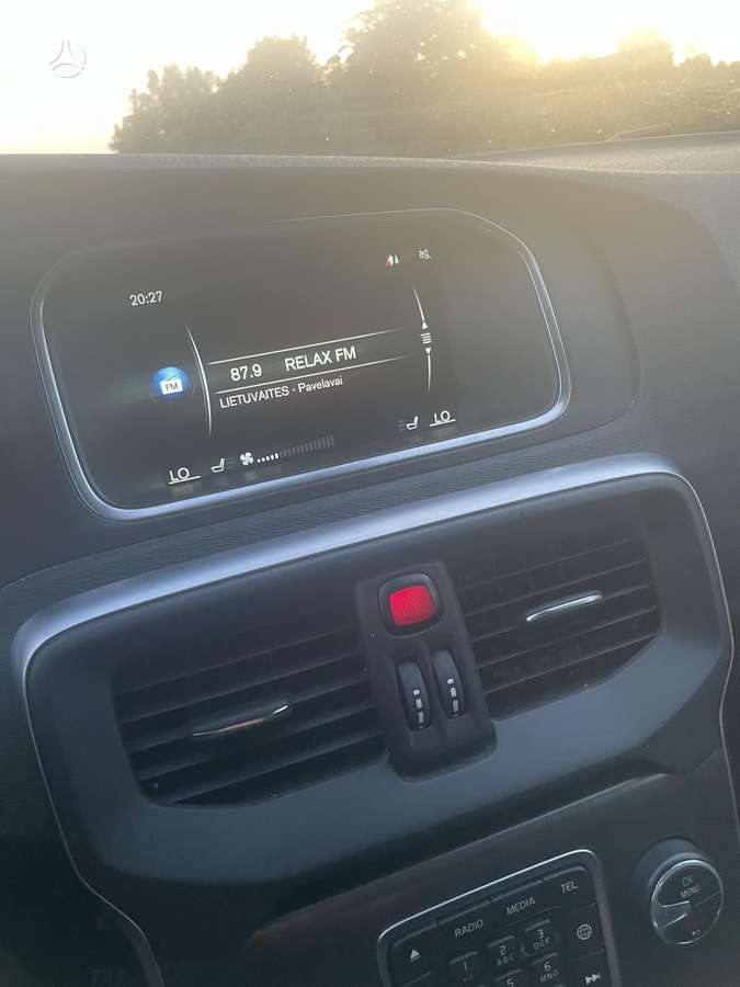 Volvo V40, 1.6 l., Хэтчбек