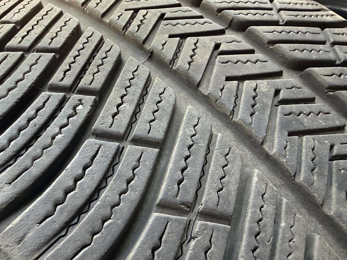 Michelin, зимние 255/45 R19
