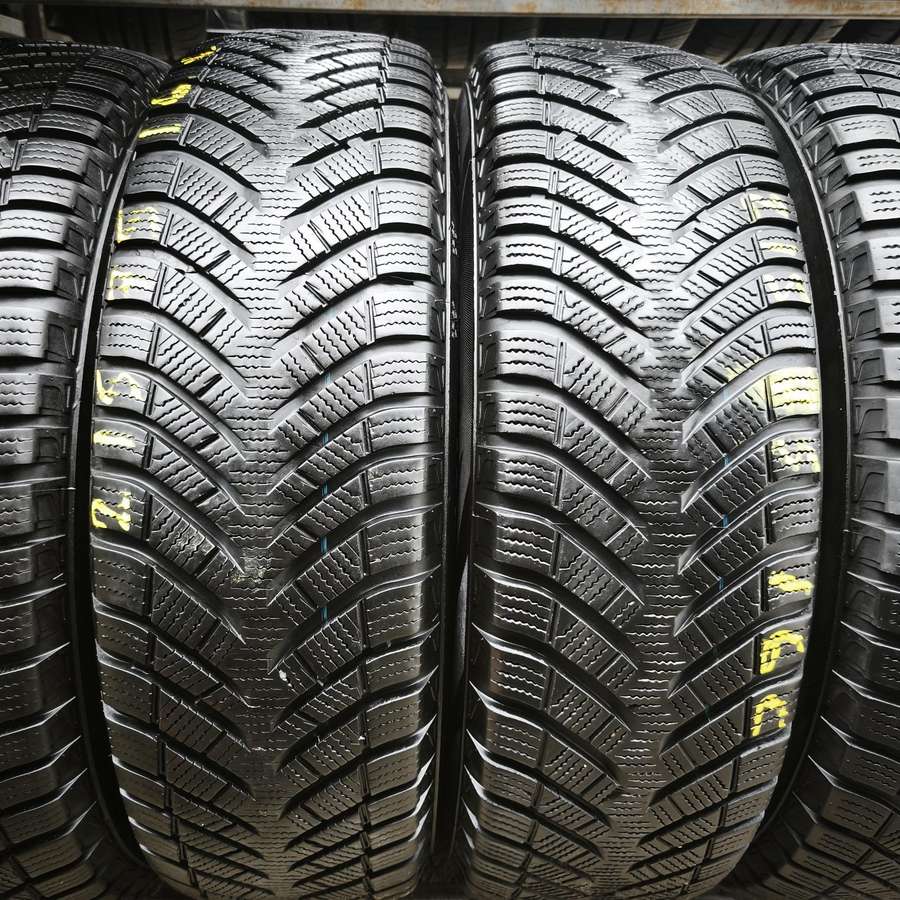 -Kita- Duraturn, winter 215/75 R16
