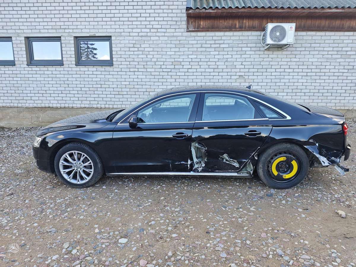 Audi A8, 3.0 l., Седан
