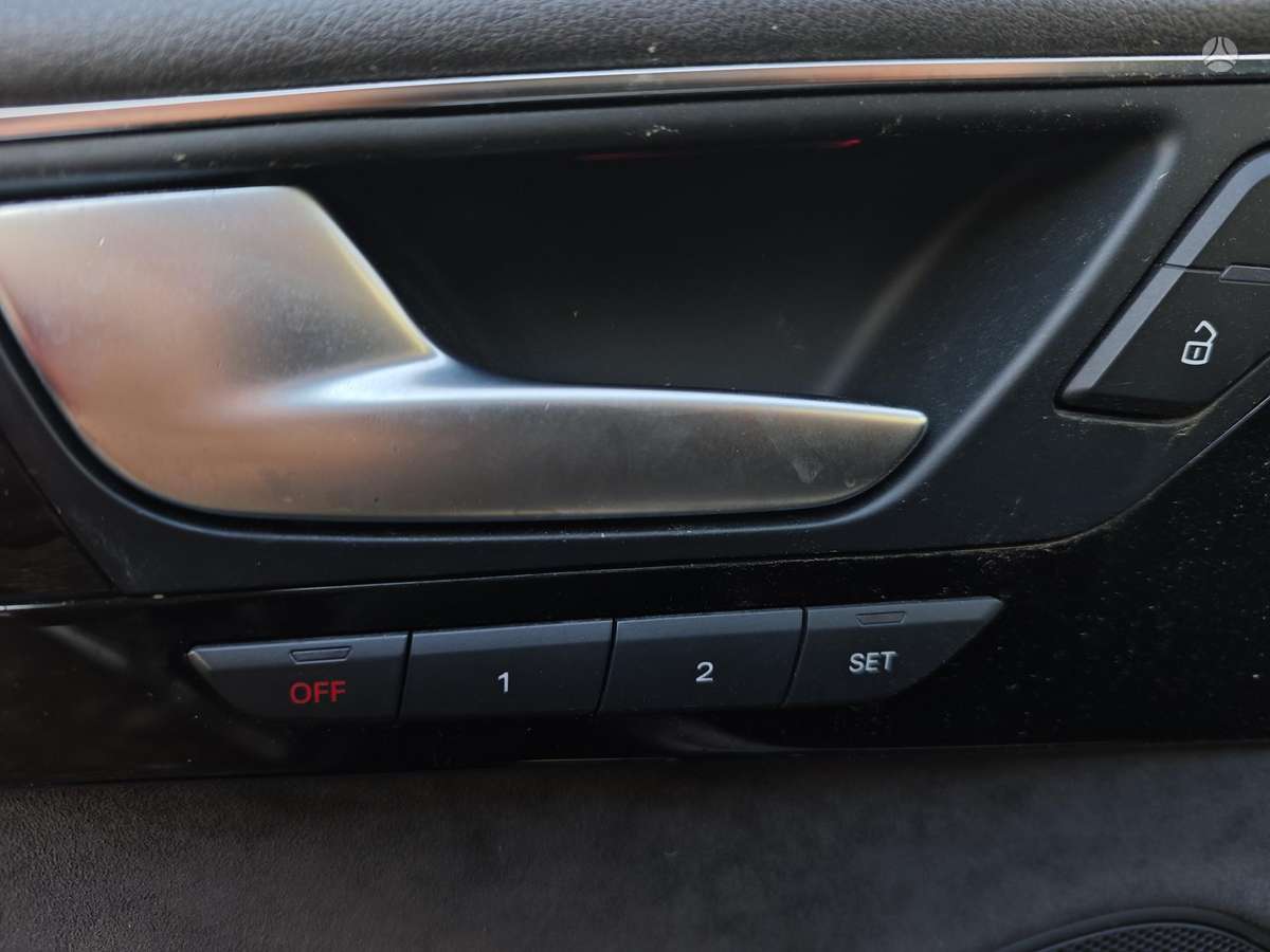 Audi A8, 3.0 l., Седан