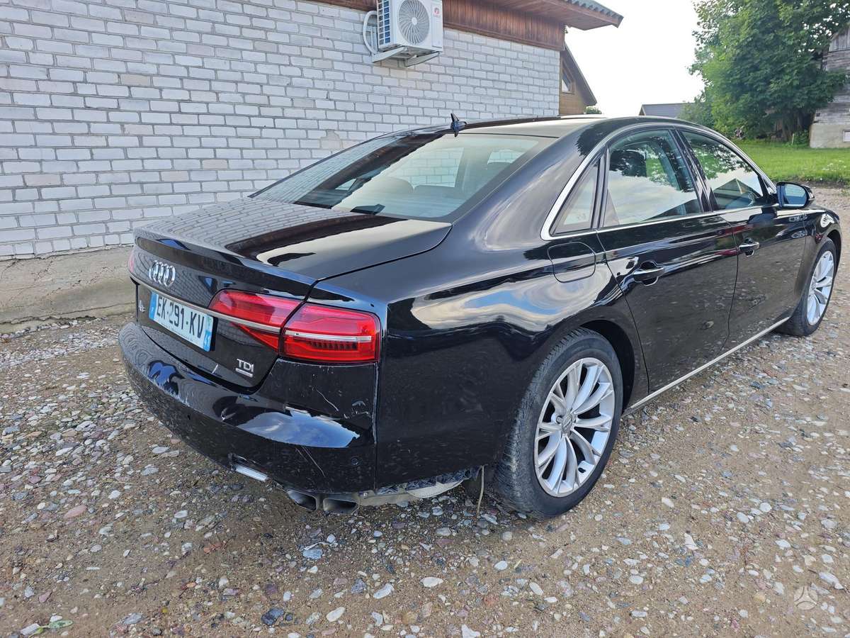 Audi A8, 3.0 l., Седан