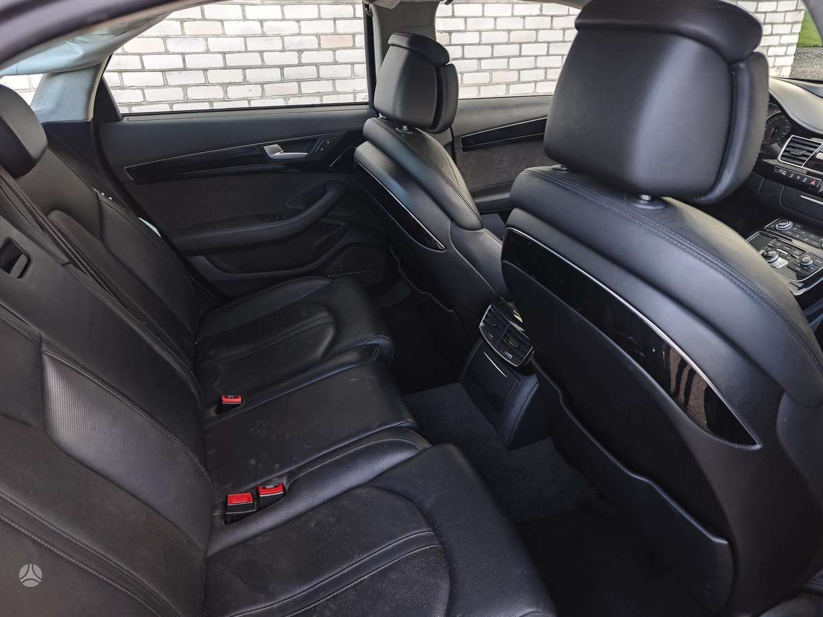 Audi A8, 3.0 l., Седан