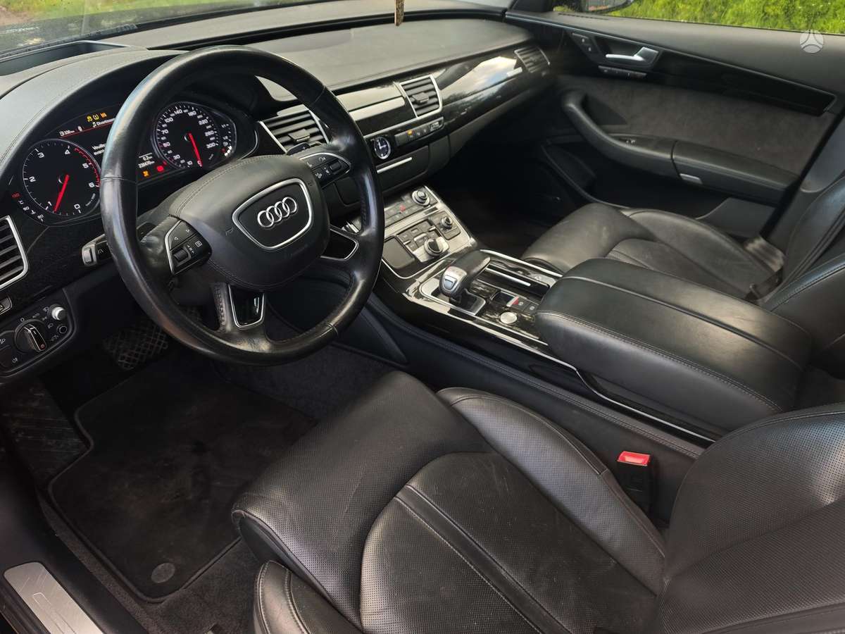 Audi A8, 3.0 l., Седан
