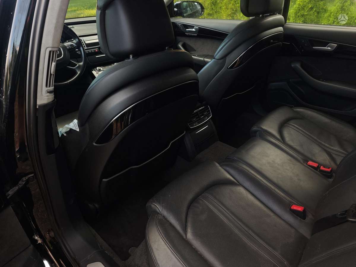 Audi A8, 3.0 l., Седан