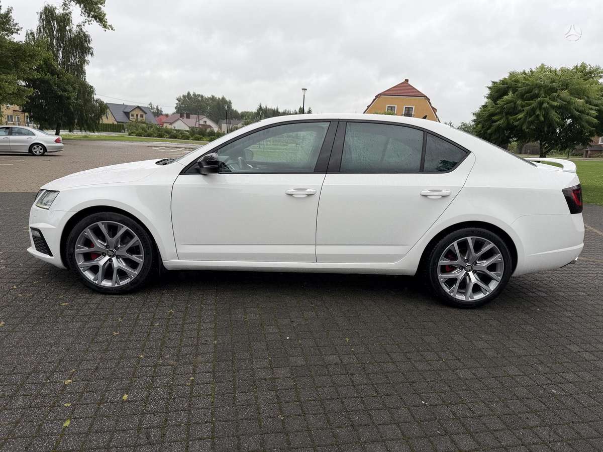 Skoda Octavia, 2.0 l., hatchback
