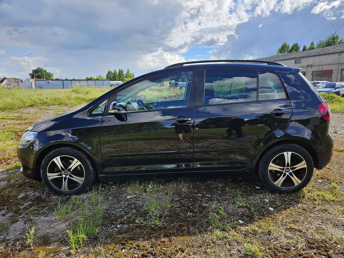 Volkswagen Golf Plus - 9