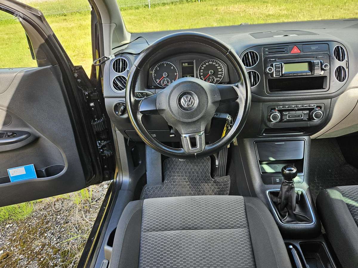 Volkswagen Golf Plus - 11