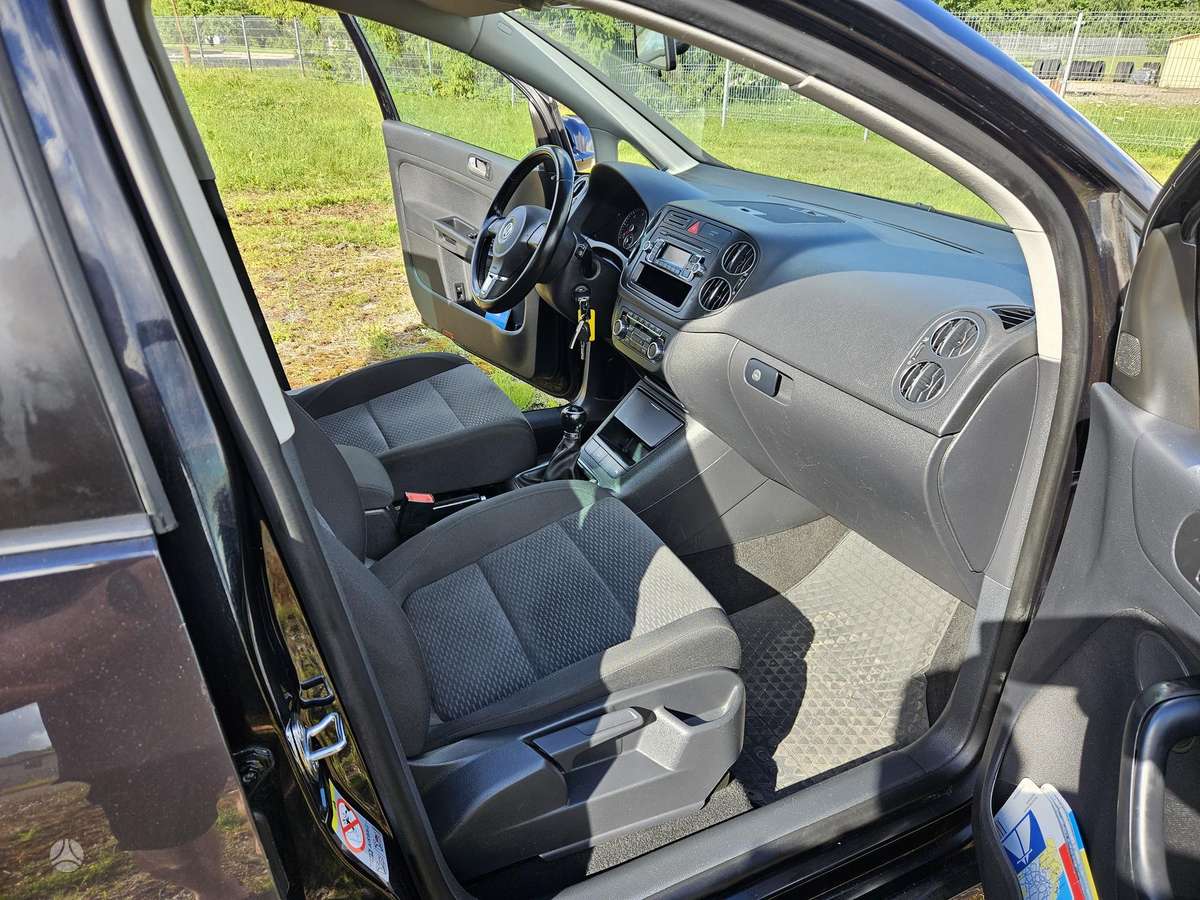 Volkswagen Golf Plus - 12