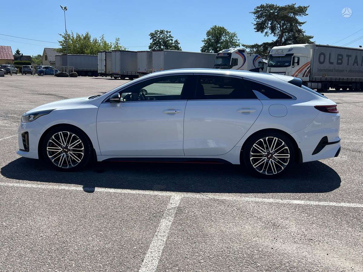 Kia ProCeed, 1.6 l., hatchback