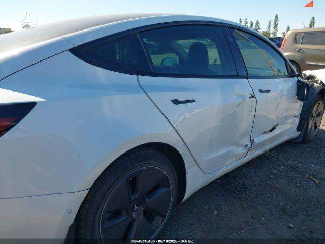 Tesla Model 3, saloon / sedan