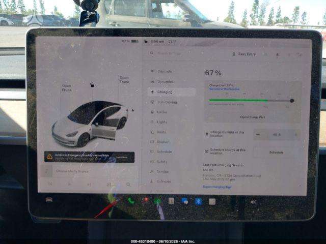 Tesla Model 3, Седан
