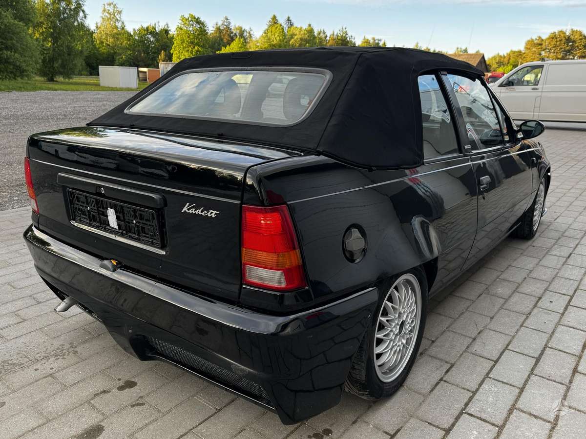 Opel Kadett, 2.0 l., Кабриолет
