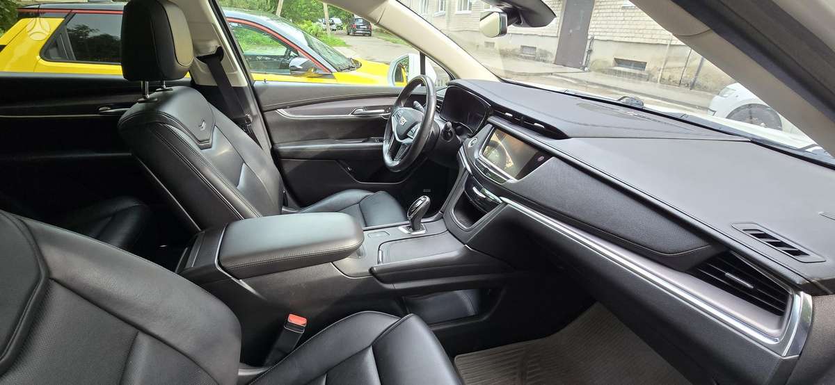Cadillac XT5, 3.7 l., Внедорожник / Кроссовер